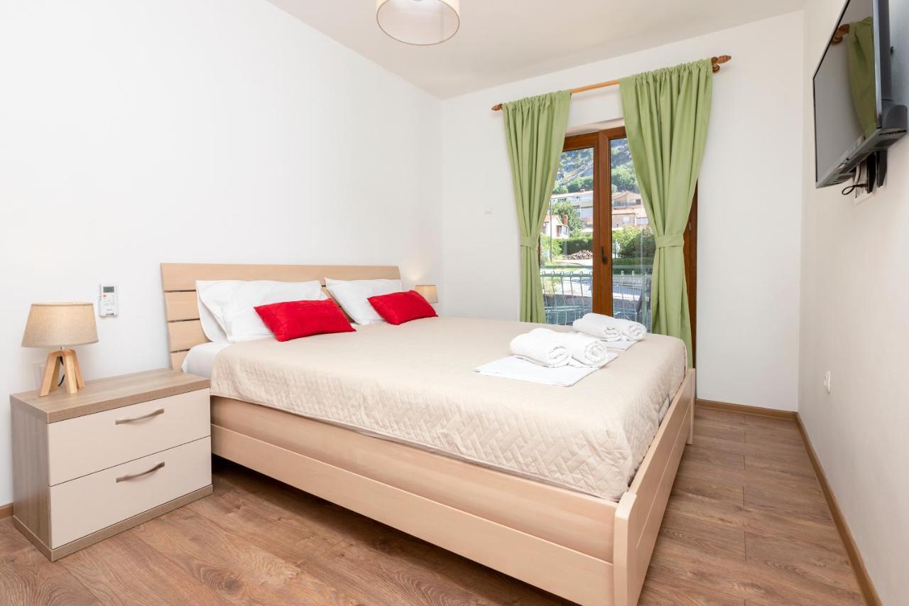 Seafoam Apartment Котор Екстер'єр фото