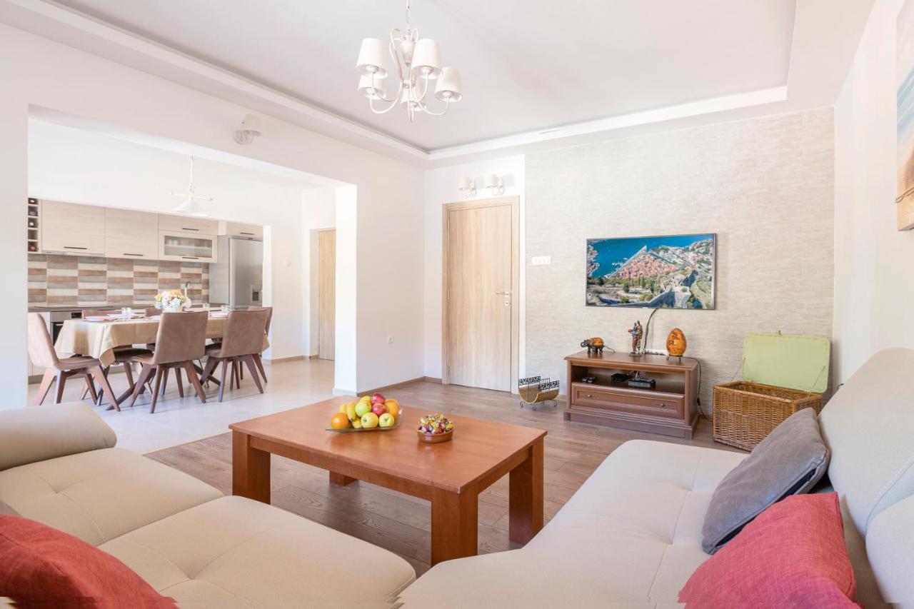 Seafoam Apartment Котор Екстер'єр фото