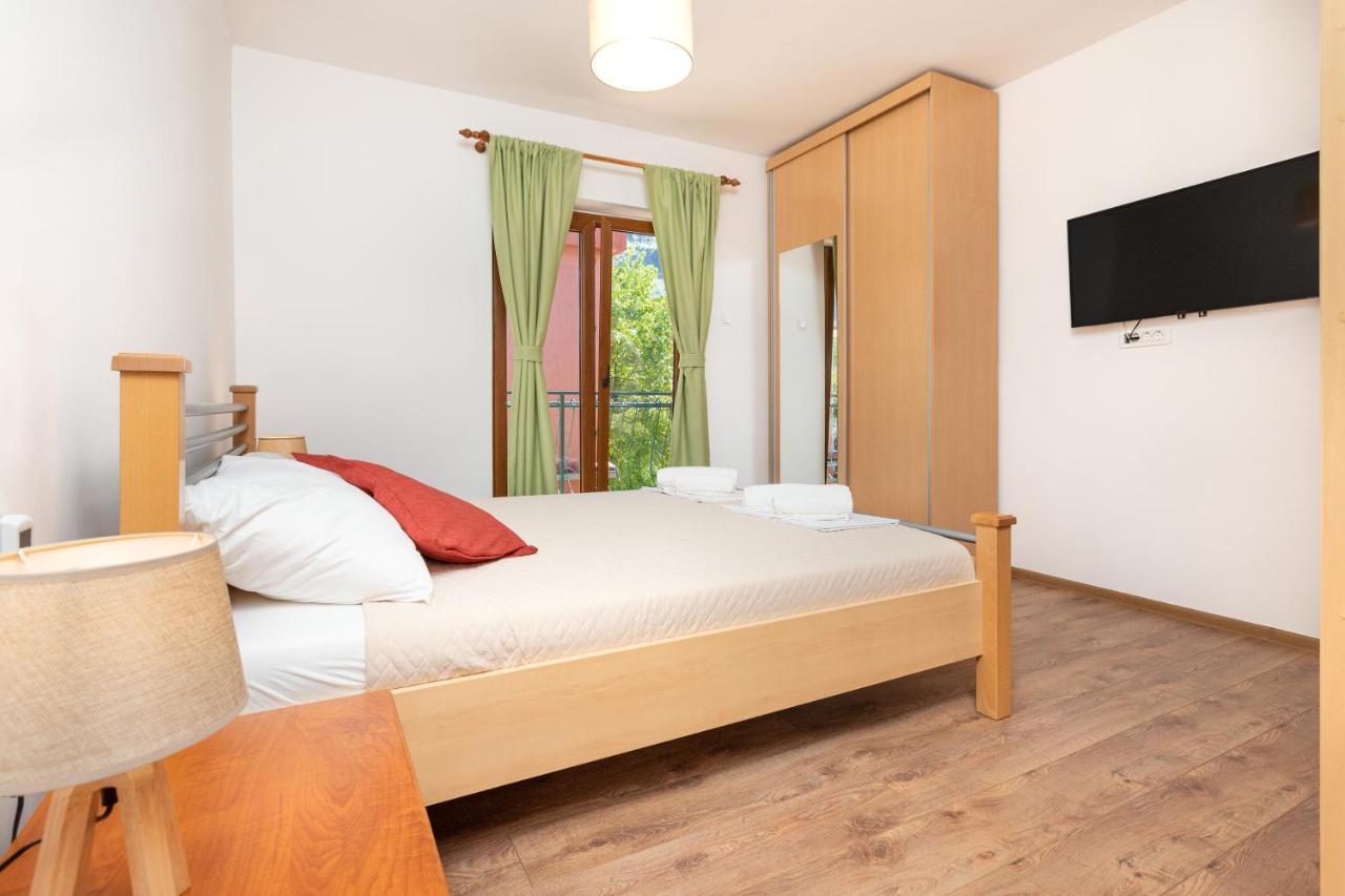 Seafoam Apartment Котор Екстер'єр фото